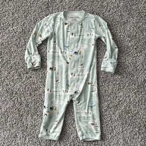 Magnetic Me “sea the world” romper, like new! 3-6mo